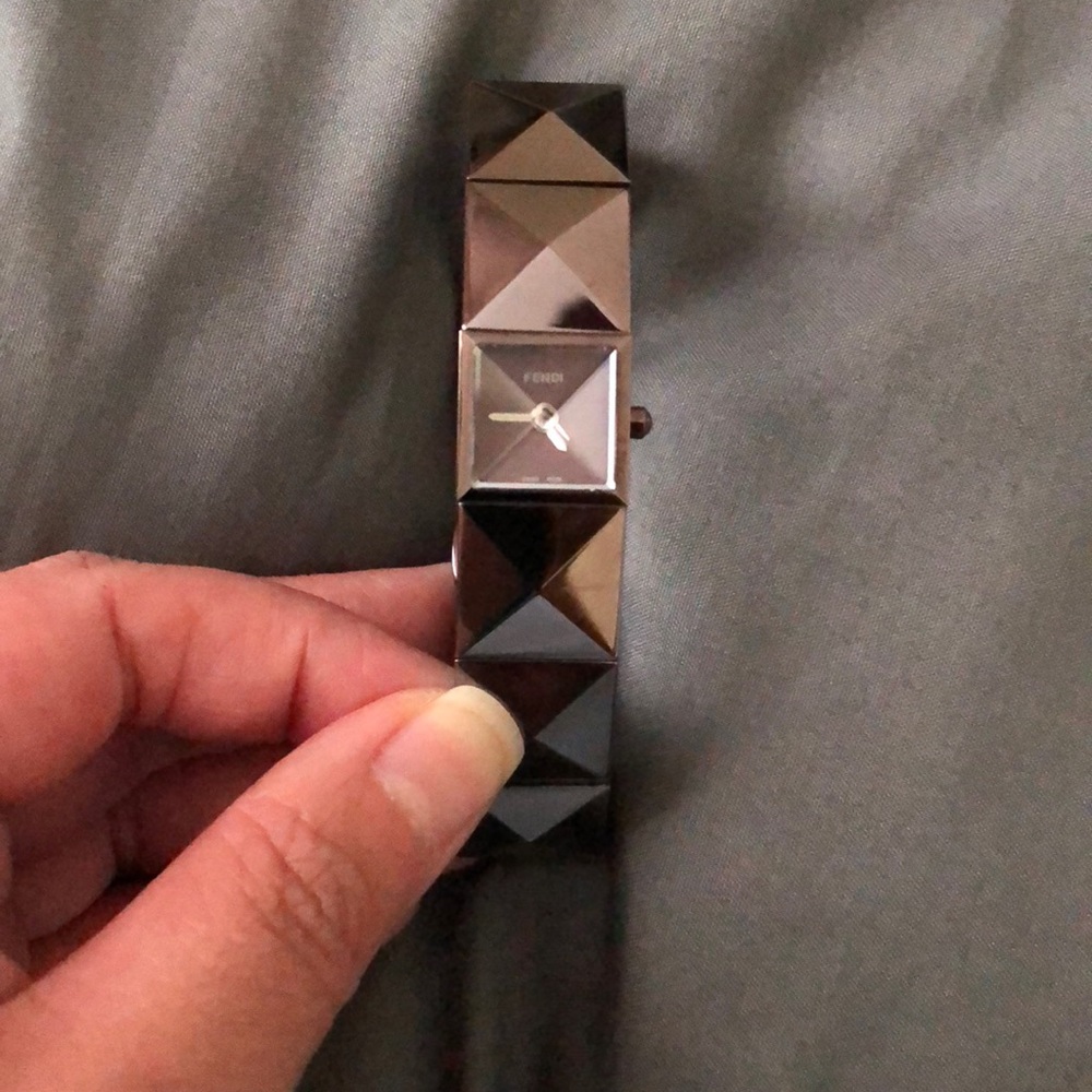 Women fendi watch